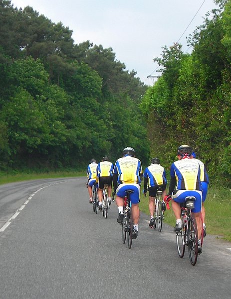 2010-06-12 07 Pouldreuzic Le rythme est donne.JPG